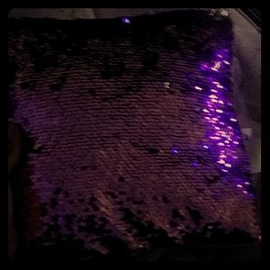This is a sequins pillow